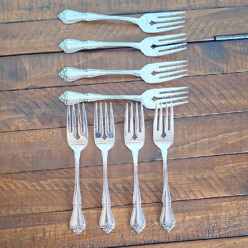 Oneida Fancy Rose Stainless For Lot (8) Made In USA